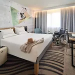 Novotel מלון