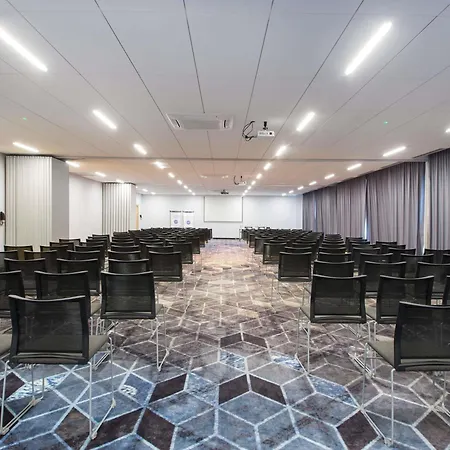 מלון Novotel 3*